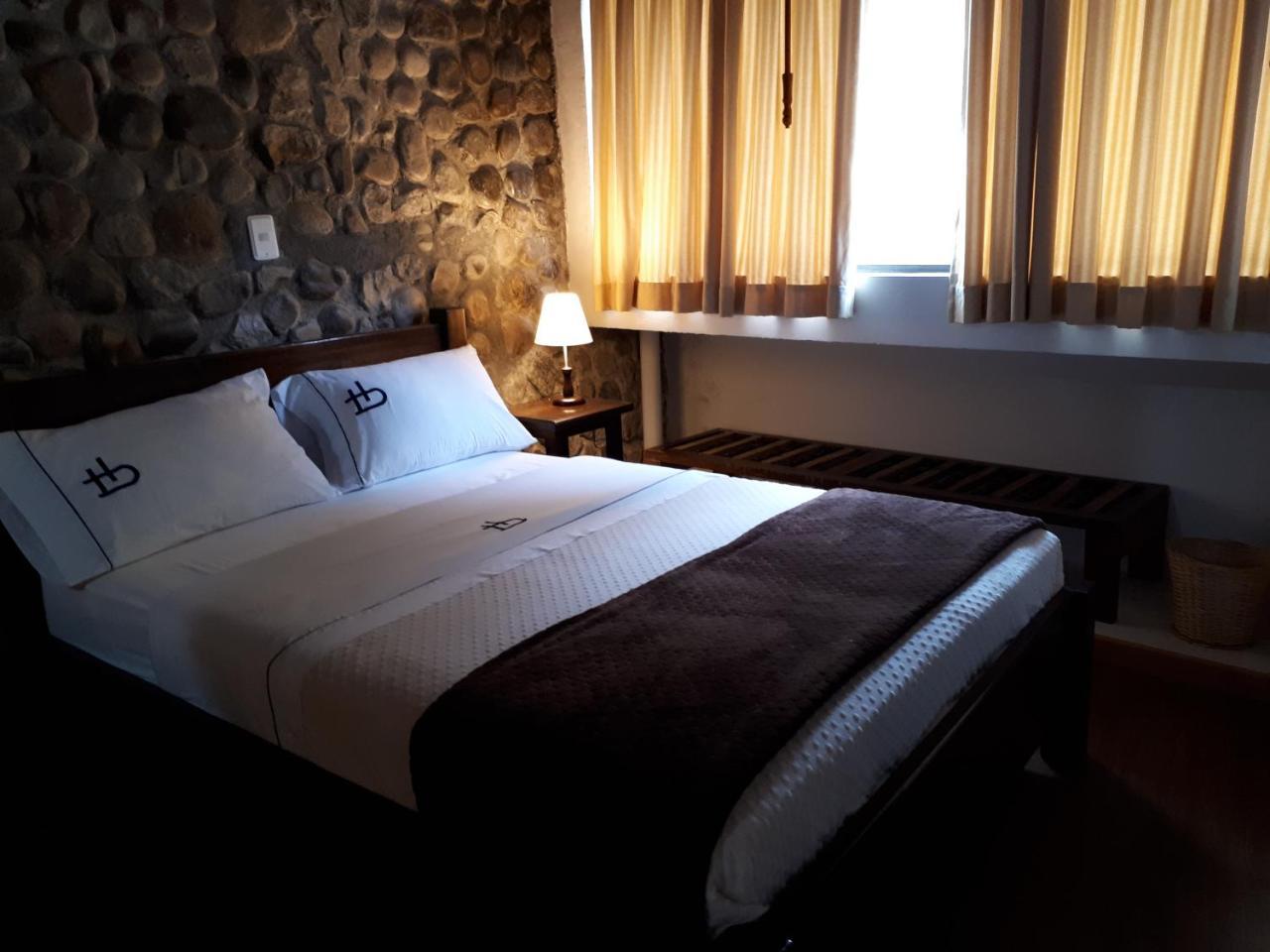 Ecohotel Bordones Isnos Ngoại thất bức ảnh